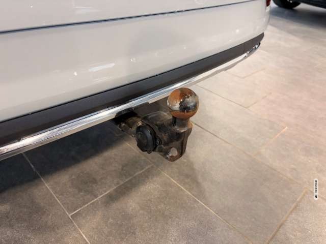 Skoda Karoq Sportline 4x4 AHK Pano Navi LED LenkradHZ Kurvenli