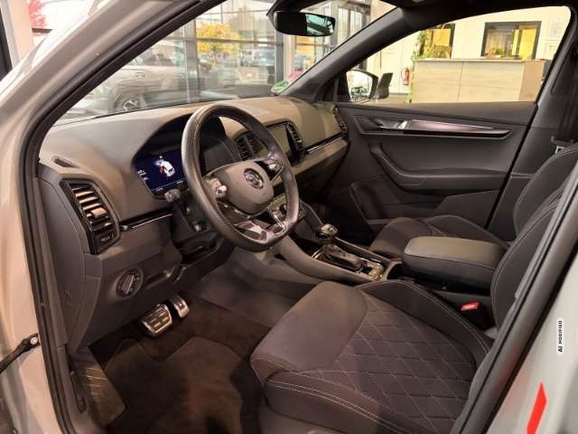 Skoda Karoq Sportline 4x4 AHK Pano Navi LED LenkradHZ Kurvenli