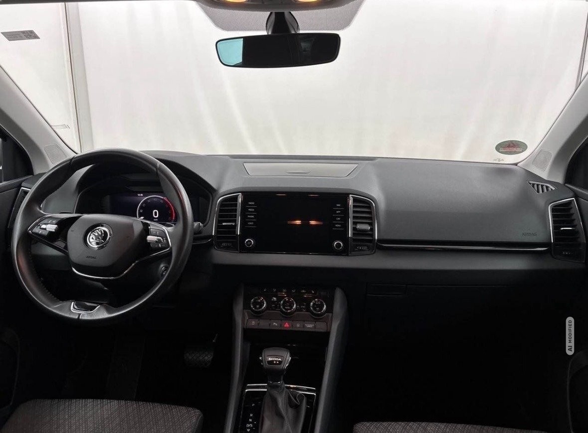 Skoda Karoq 2.0 TDI Style AHK,AUTOM.,LED,Navi,SHZ,PDC