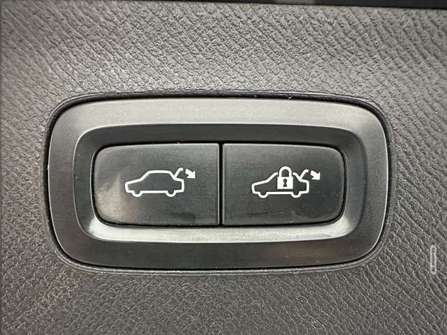 Volvo XC90 R Design AWD 