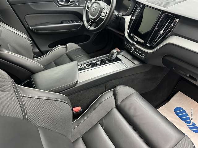 Volvo XC60 R Design 2WD 