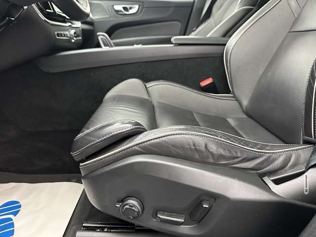 Volvo XC60 R Design 2WD 