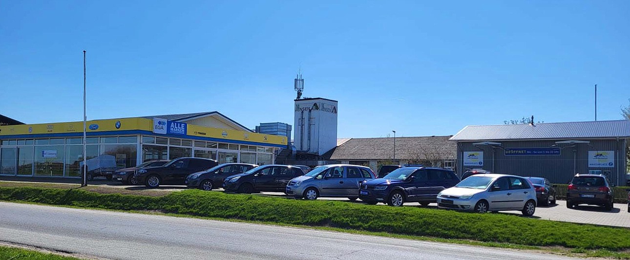 Aussenfoto Autohaus Koller bei Sonnenschein